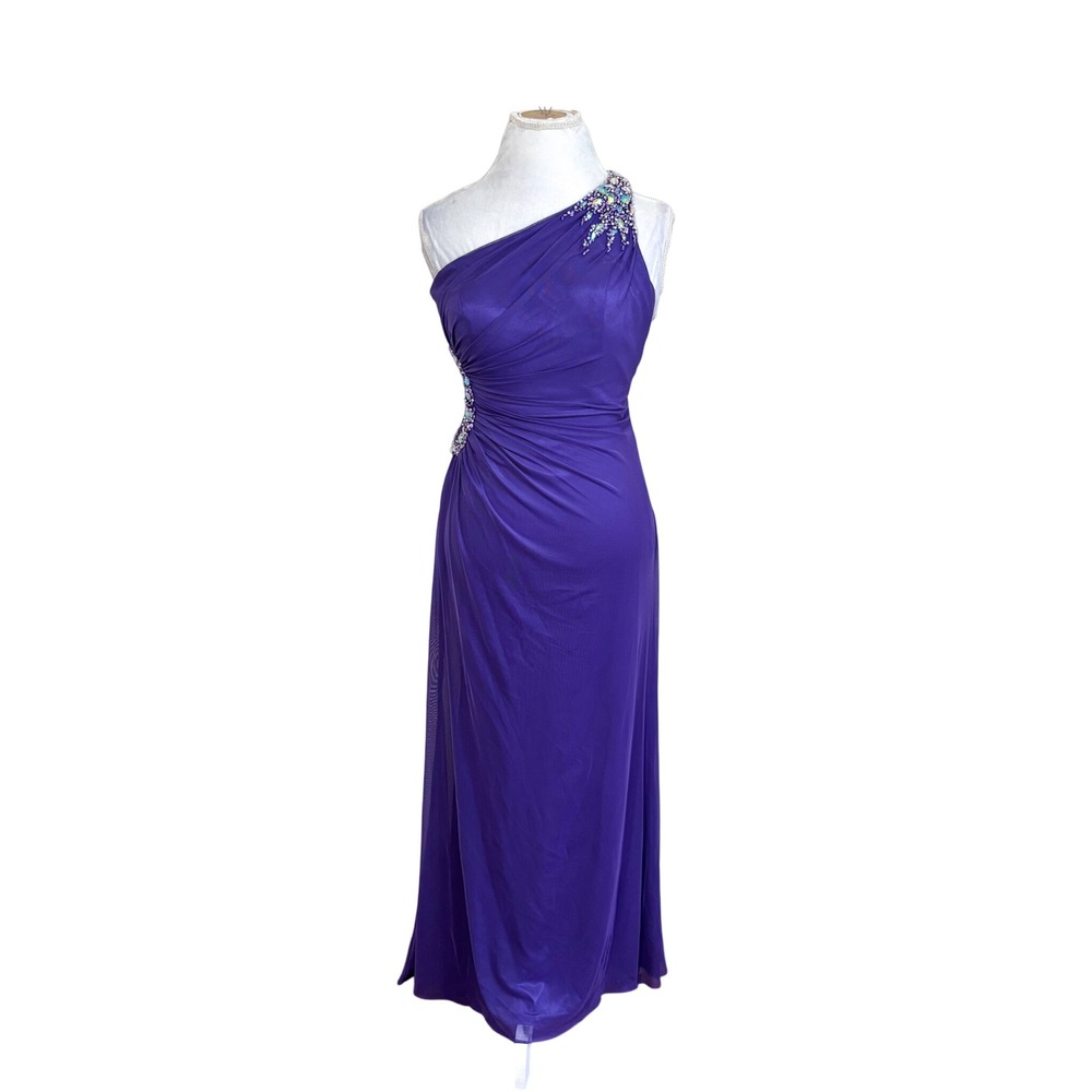 Camille La Vie One Shoulder Beaded Gown 8P Purple HOCO Gala Formal Ruched Cutout